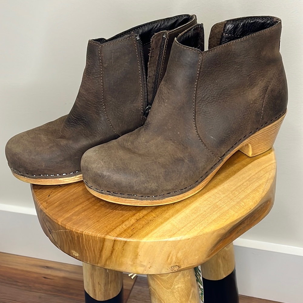 ❄️ Dansko booties ❄️